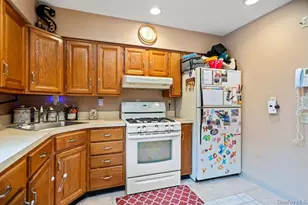 101 Sexton Rd, West Babylon, NY 11704 - Photo 16