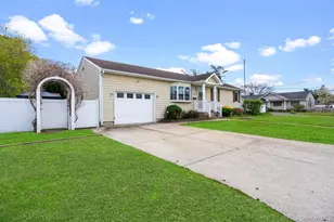 101 Sexton Rd, West Babylon, NY 11704 - Photo 4