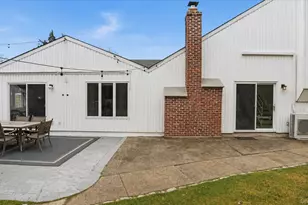 31 13th St, Holbrook, NY 11741 - Photo 20