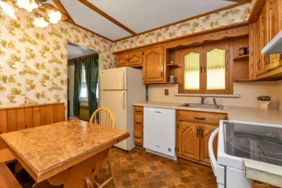 39 Caroline Avenue, Elmont, NY 11003 - Photo 8