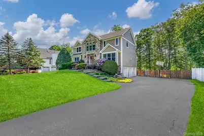 49 Cranford Drive, New City, NY 10956 - Photo 2
