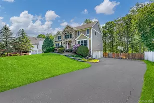 49 Cranford Dr, New City, NY 10956 - Photo 2