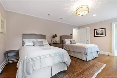 421 Broadway, Lawrence, NY 11559 - Photo 16