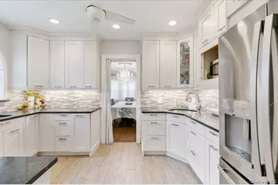 421 Broadway, Lawrence, NY 11559 - Photo 8