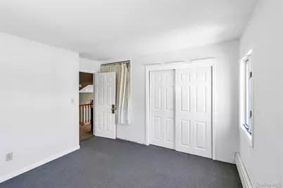 35 Peachtree Lane, Hicksville, NY 11801 - Photo 14
