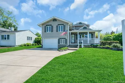 35 Peachtree Lane, Hicksville, NY 11801 - Photo 2