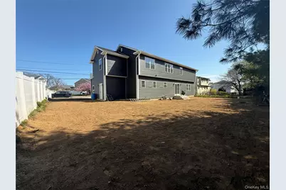 139 Miller Avenue, Amityville, NY 11701 - Photo 8