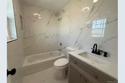 139 Miller Avenue, Amityville, NY 11701 - Photo 20