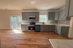 139 Miller Ave, Amityville, NY 11701 - Photo 14