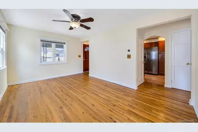 126 New York Avenue, West Hempstead, NY 11552 - Photo 6