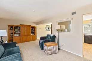 14 Petersburg Ct, Coram, NY 11727 - Photo 12