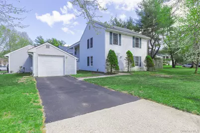 14 Petersburg Ct., Coram, NY 11727 - Photo 1