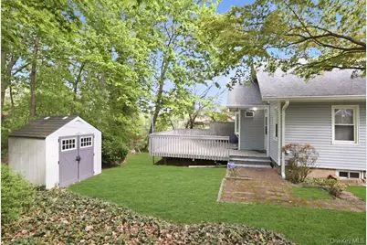 16 Glen Lane, Glenwood Landing, NY 11547 - Photo 18