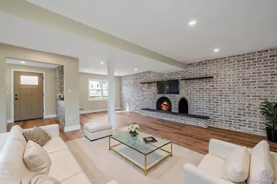 25 Greentree Drive, Oakdale, NY 11769 - Photo 24