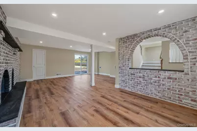 25 Greentree Drive, Oakdale, NY 11769 - Photo 30