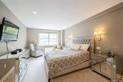 1 Kensington Gate #118, Great Neck, NY 11021 - Photo 16