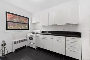 76-32 Springfield Blvd, Oakland Gardens, NY 11364 - Photo 14