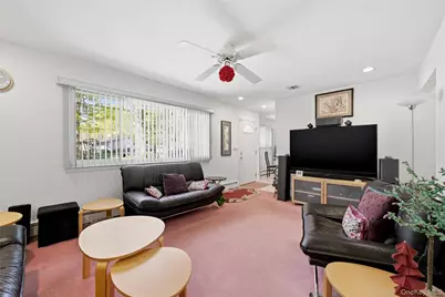 610 Beaver Lane, Ronkonkoma, NY 11779 - Photo 10