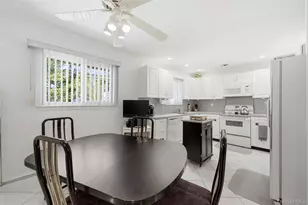 610 Beaver Ln, Ronkonkoma, NY 11779 - Photo 6
