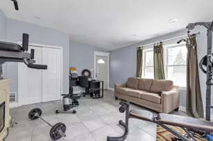 22 Ludlam St, Huntington Station, NY 11746 - Photo 6