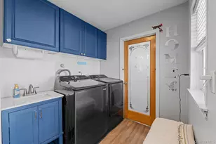 24 Gabon Ln, Coram, NY 11727 - Photo 32