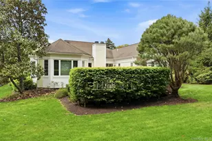 41 Evergreen Cir, Manhasset, NY 11030 - Photo 32