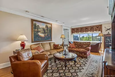 111 Cherry Valley Avenue #517, Garden City, NY 11530 - Photo 4