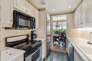 111 Cherry Valley Ave, Garden City, NY 11530 - Photo 10