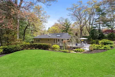 6 Beaumont Drive, Melville, NY 11747 - Photo 28
