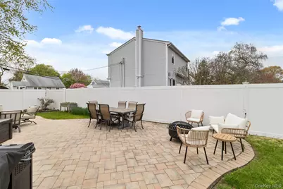 15 Adams Street E, East Islip, NY 11730 - Photo 22