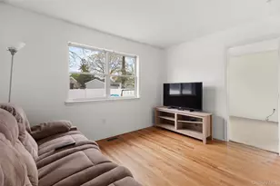15 Adams St E, East Islip, NY 11730 - Photo 18