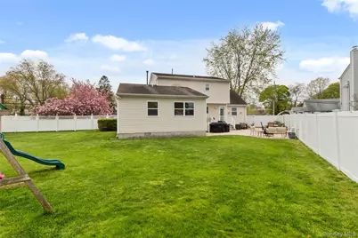 15 Adams Street E, East Islip, NY 11730 - Photo 20