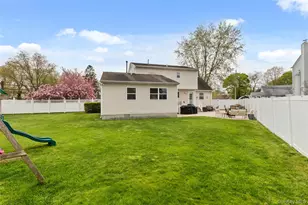 15 Adams St E, East Islip, NY 11730 - Photo 20