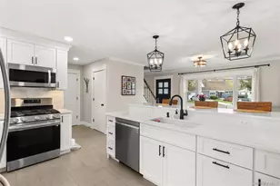 15 Adams St E, East Islip, NY 11730 - Photo 4