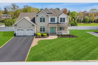 17 Country View Lane, Greenlawn, NY 11740 - Photo 1