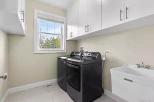 17 Country View Ln, Greenlawn, NY 11740 - Photo 10
