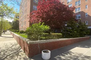 2 Sadore Ln, Yonkers, NY 10710 - Photo 2