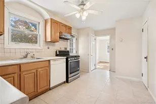 97 Wescott Blvd, New York, NY 10314 - Photo 4