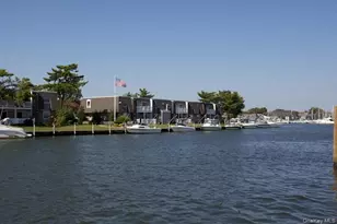 44 Mainsail Dr, Patchogue, NY 11772 - Photo 4
