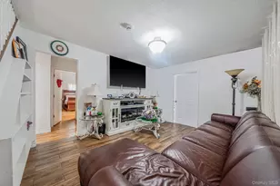 34 E Beech St, Central Islip, NY 11722 - Photo 4