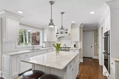 11 Cobblestone Court, Centerport, NY 11721 - Photo 14