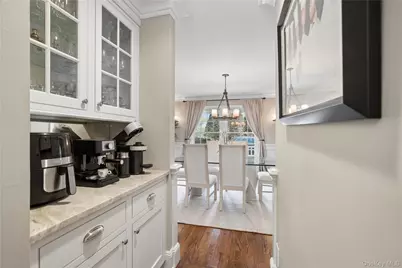 11 Cobblestone Court, Centerport, NY 11721 - Photo 18