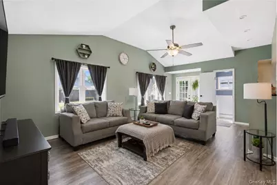 1433 Manatuck Boulevard, Bay Shore, NY 11706 - Photo 2