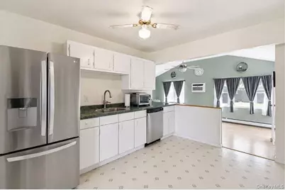 1433 Manatuck Boulevard, Bay Shore, NY 11706 - Photo 6