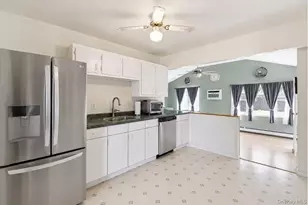 1433 Manatuck Blvd, Bay Shore, NY 11706 - Photo 6