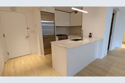 322 W 57 Street #54Q, New York (Manhattan), NY 10019 - Photo 2