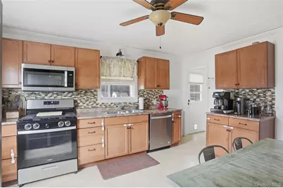 19 Reservoir Avenue, Unionville, NY 10988 - Photo 8
