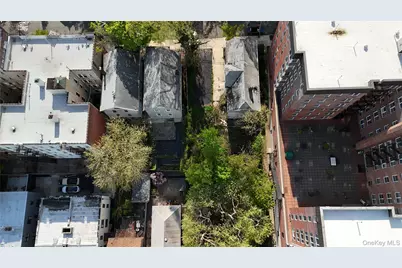 137 Daniel Low Ter, New York, NY 10301 - Photo 2