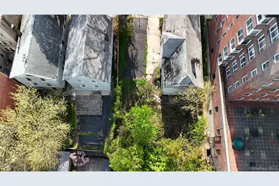 137 Daniel Low Ter, New York, NY 10301 - Photo 8