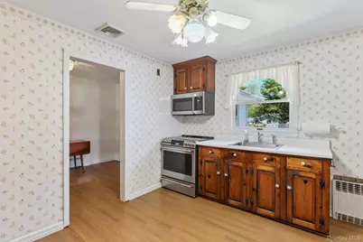 39 Shebar Drive, Islip, NY 11751 - Photo 12